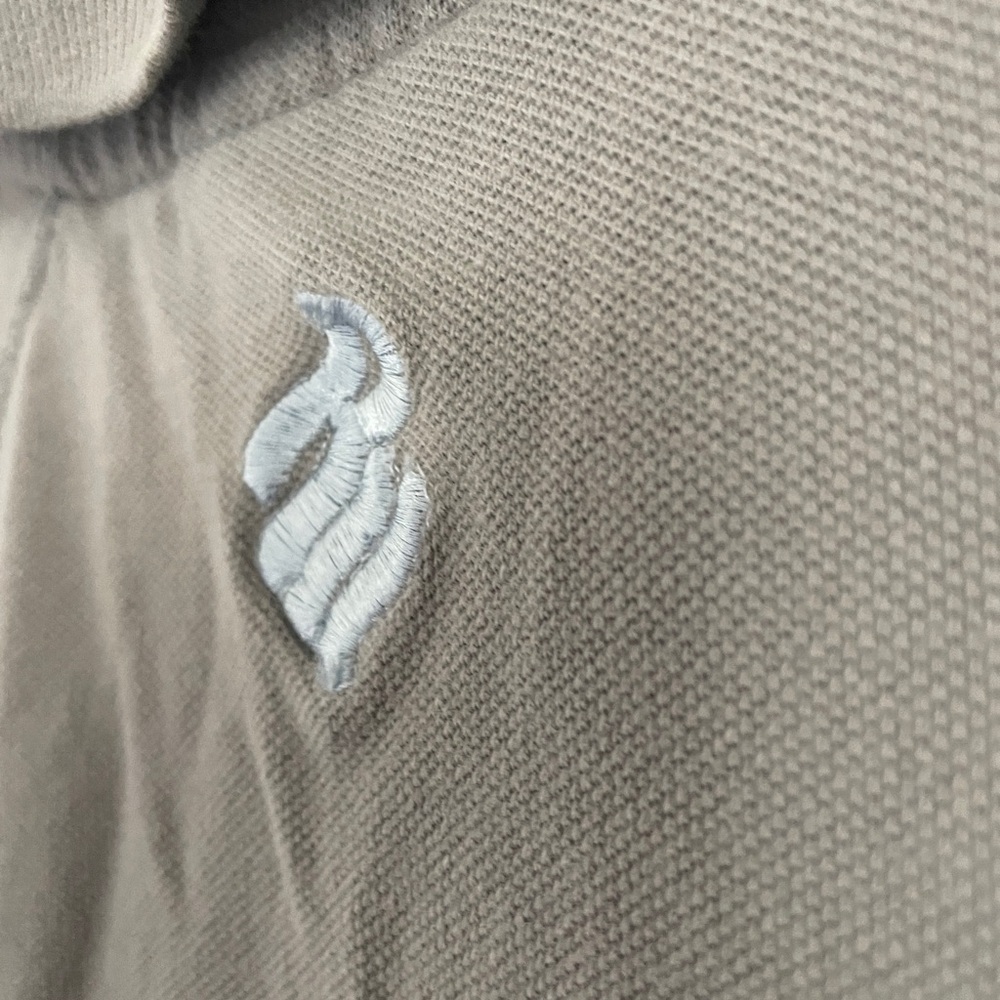 Roca Wear Gray Polo Shirt with Embroidered Chest Design size XL - Picture 4 of 6